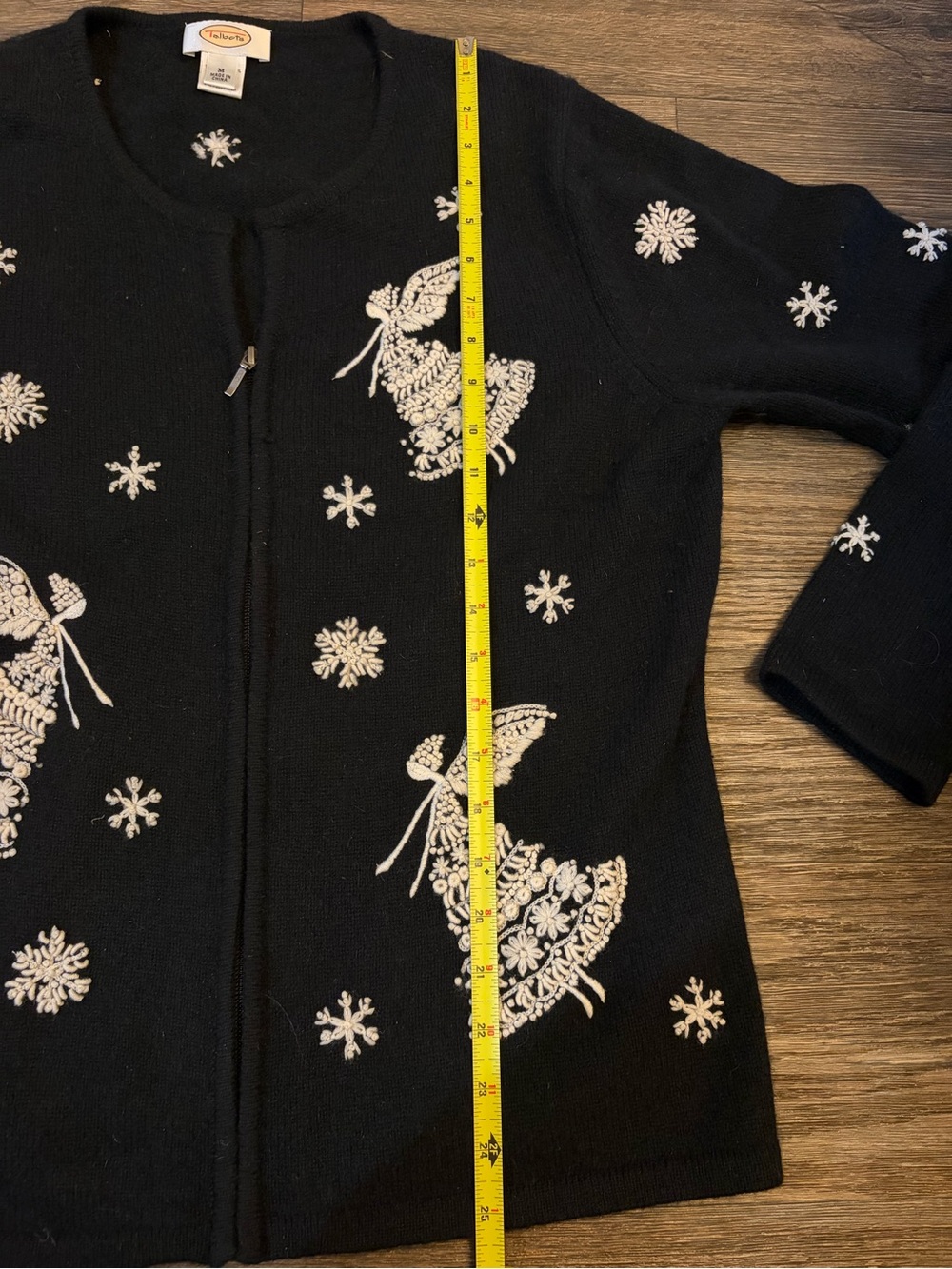 Talbots Women’s Black Lambswool Angora Embroidered Snowflakes Angel Cardigan M - Picture 4 of 7